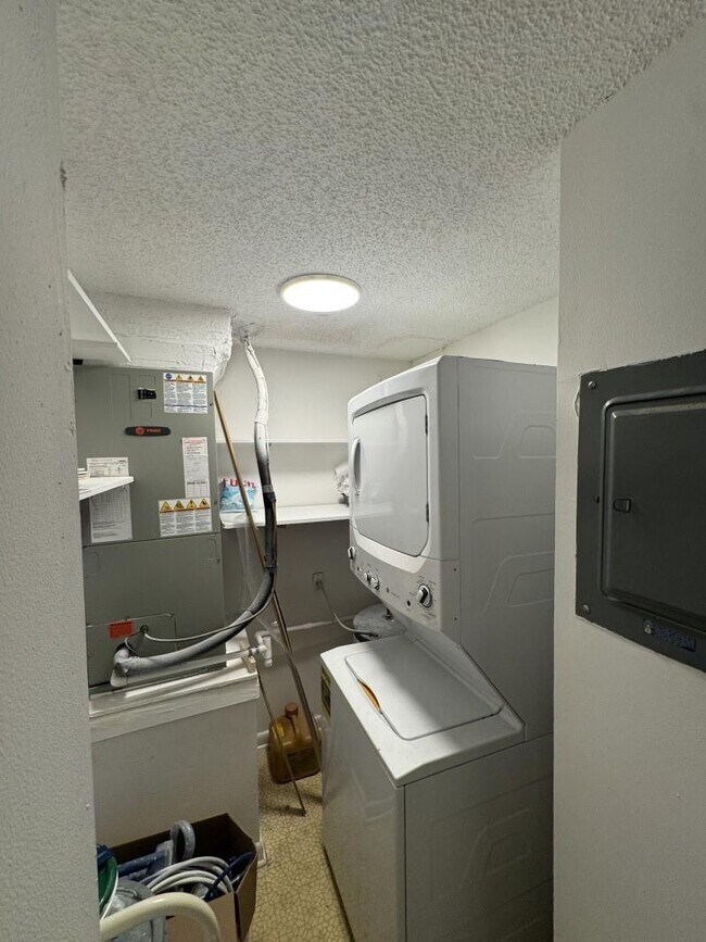 Photo - 8433 Forest Hills Dr Unit 205