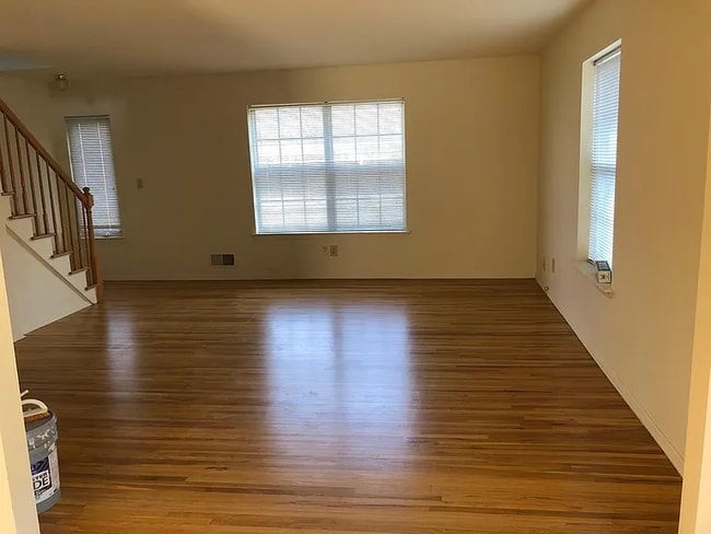 Photo - 550 Central Ave