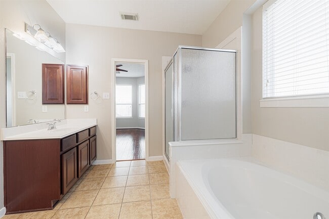 Photo - 8322 Encinitas Cove Dr