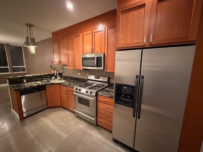 Building Photo - 18 Norfolk St Unit 18