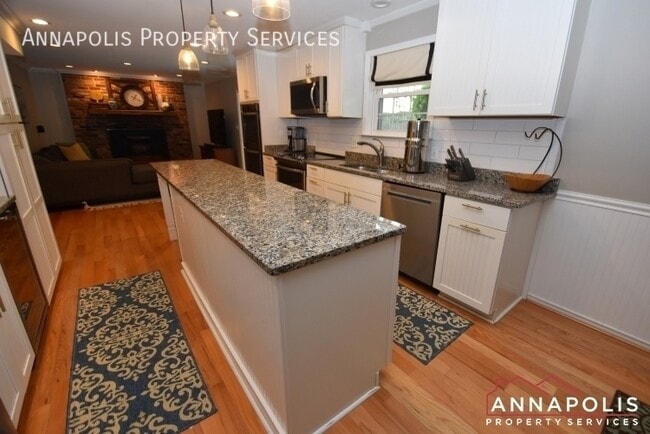 Photo - 552 Benforest Dr