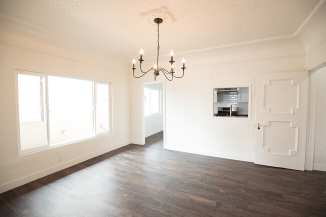 Photo - 4570 W Adams Blvd Apartment Unit 4570