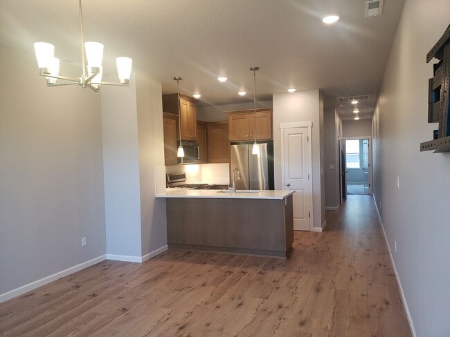 Photo - Reed's Crossing 2 bed/2.5 bath Townhome!