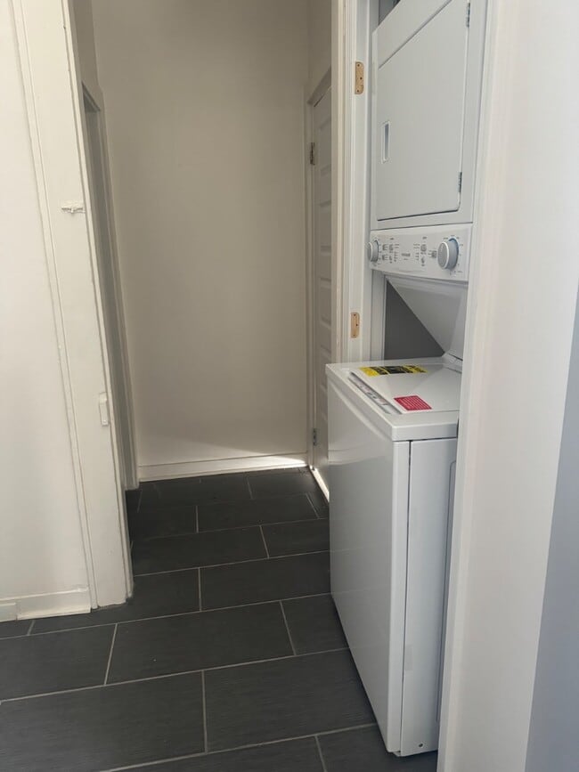 Photo - 922 N Roman St