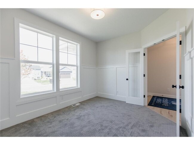 4817 127th Cir NE