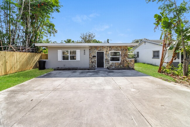 Building Photo - 630 50th St N