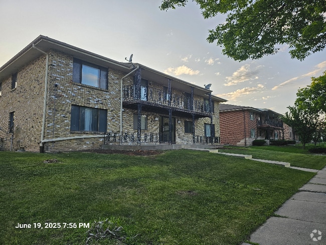 Building Photo - 4231 N 104th St Rental