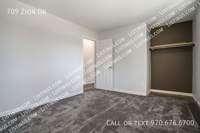 Photo - 709 Zion Dr