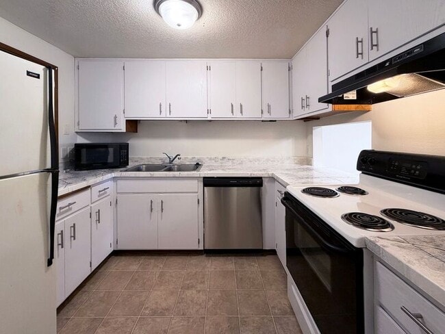 Photo - 2685 Woodstone Pl