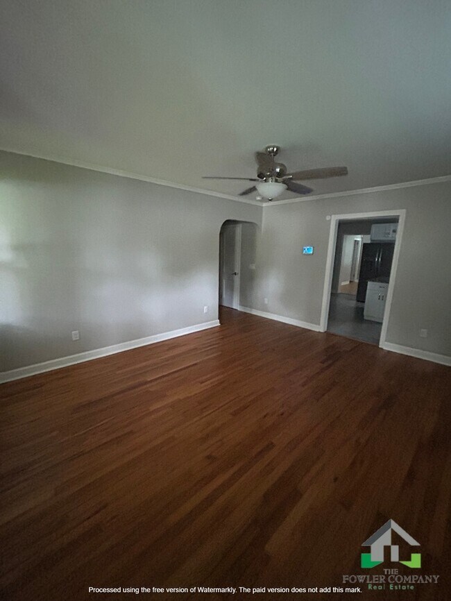 Photo - 1101 S Kilbourne Rd