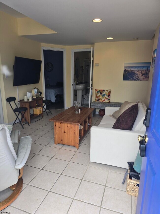 111 S Dudley Ave Unit 100