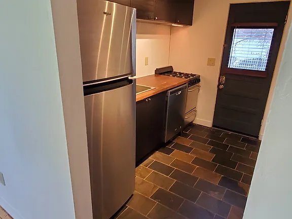 Photo - 403 23rd St Unit 8