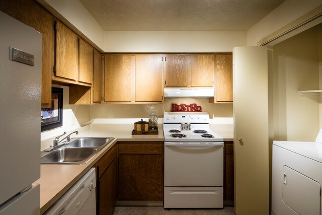 Amaya one bed kitchen.jpg