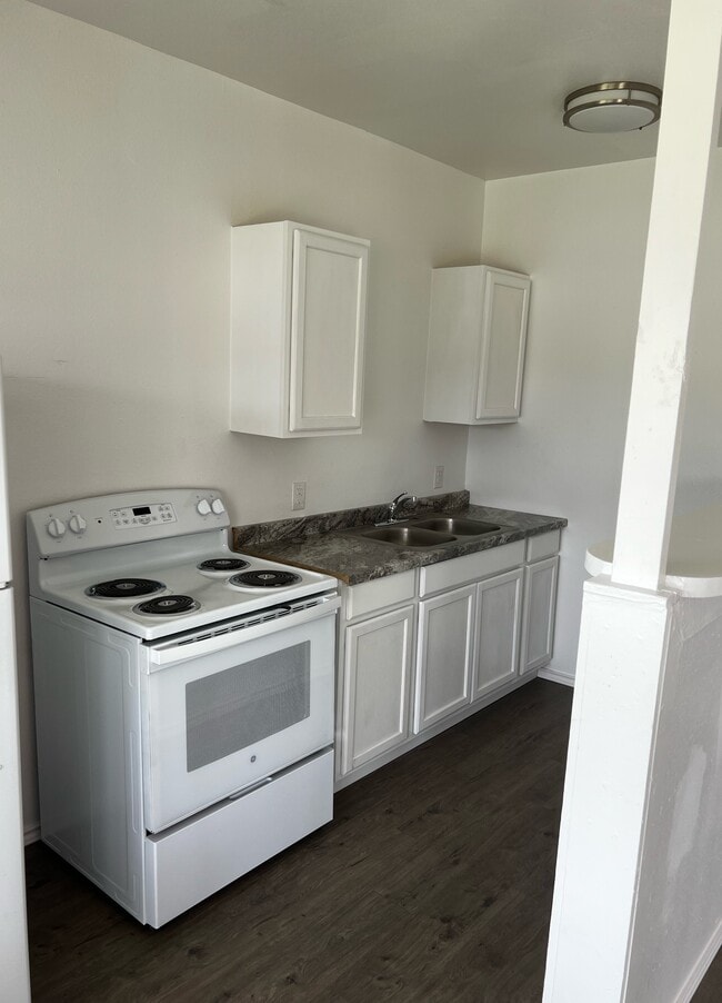 Building Photo - 522 W Alice Ave Unit 1