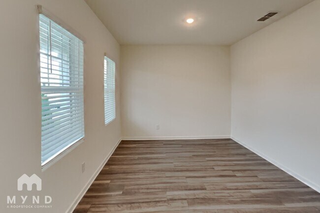 Photo - 56 Heartland Dr