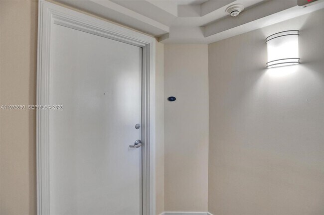 Photo - 6917 Collins Ave Unit 915