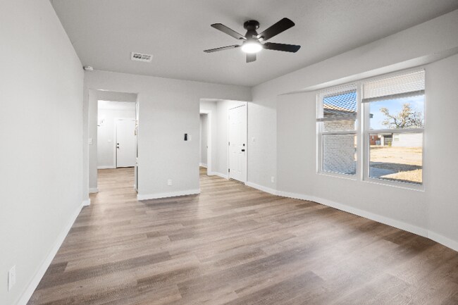 Photo - 252 NW 84th St