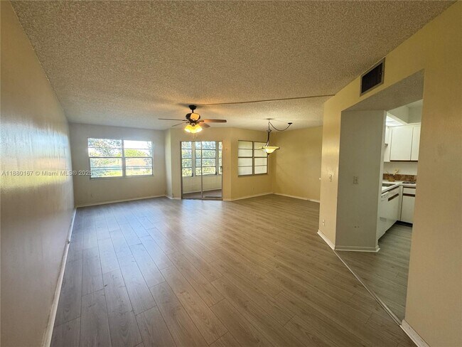 Photo - 1001 SW 128th Terrace Unit 304B