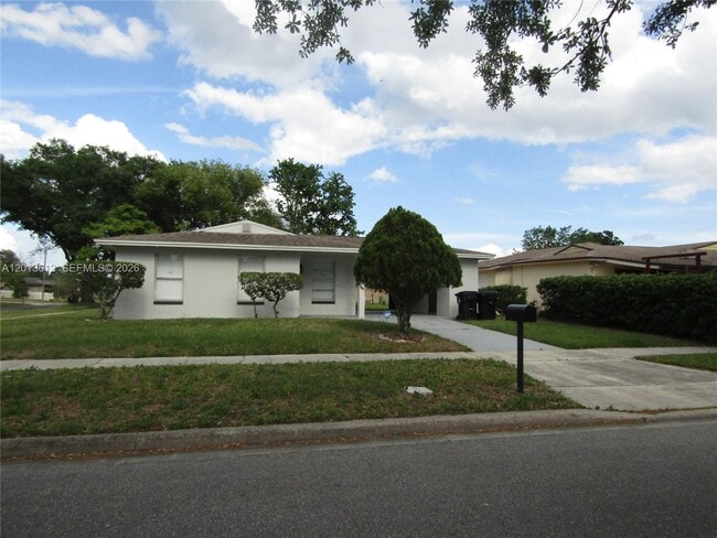 Building Photo - 2447 Messina Ave