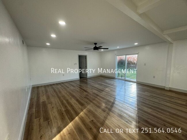 Photo - 3158 Lees Ln