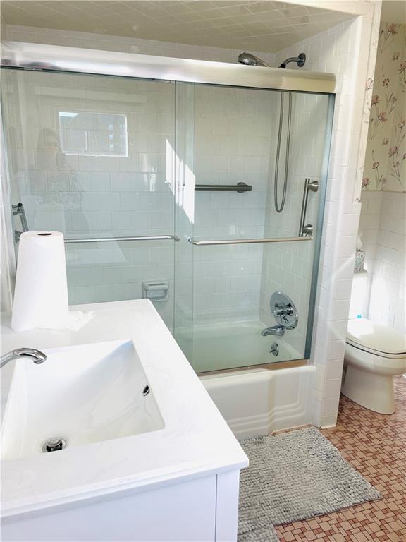 Photo - 241 Huxley Ave