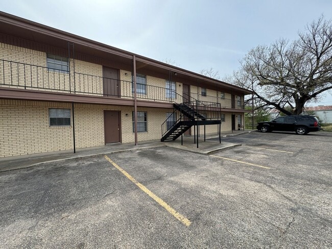 Photo - 228 Hold St Apartment Unit 24
