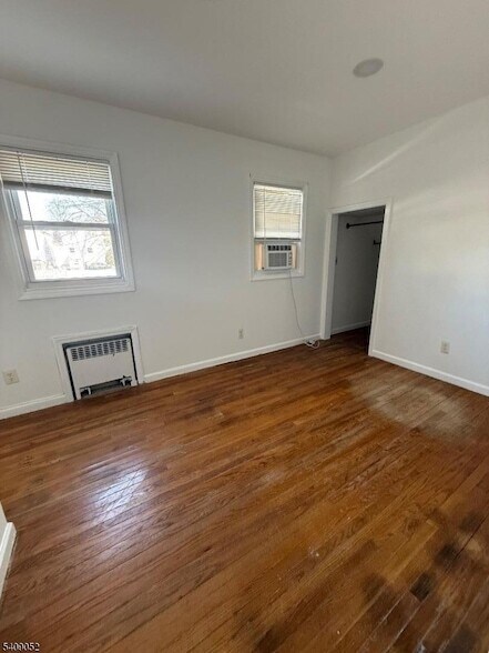 Photo - 98 Broughton Ave