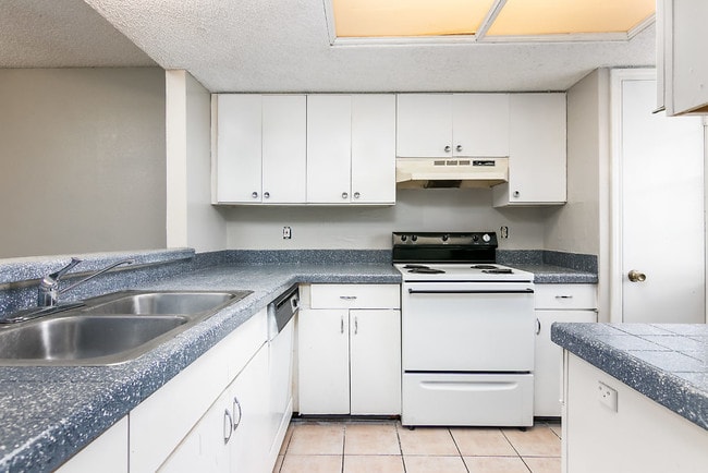 Photo - Jackson Park Apartments