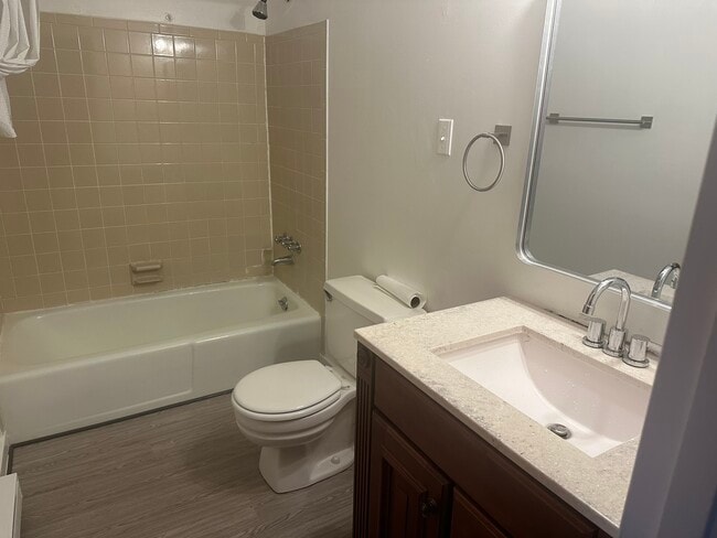 Photo - 421 Bethlehem Ct