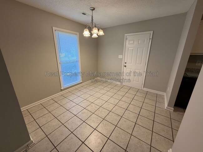 Photo - 6907 Cedar Bend Ct