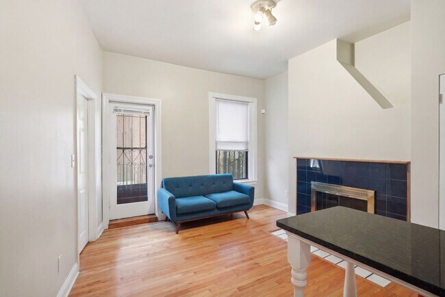 Photo - 20 Symphony Rd Unit 2