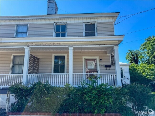 Building Photo - 3213 Main St Rental