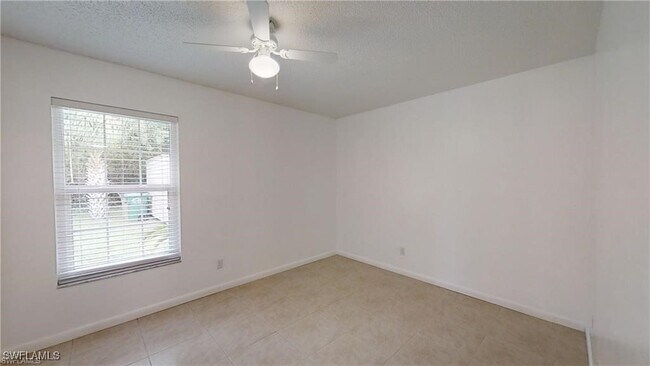 Photo - 2303 NE 6th St