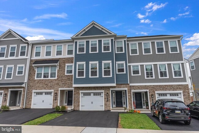 Building Photo - 105 Higher Rock Ct