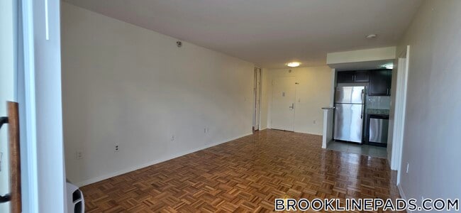 175 Freeman St Unit 920