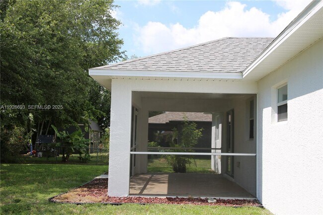 Photo - 1716 NE 6th Pl