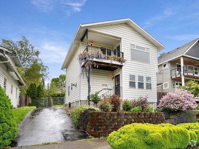 Building Photo - 9831 N Edison St Rental