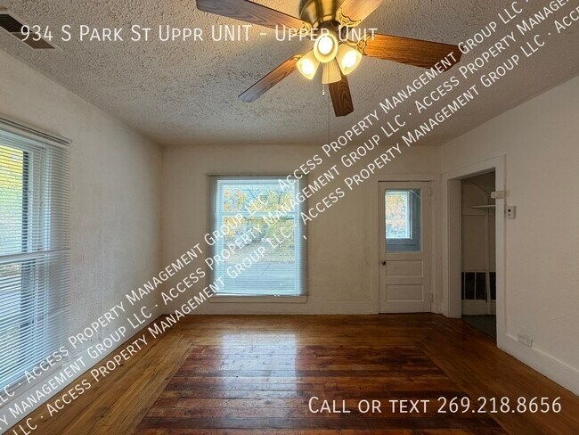 Photo - 934 S Park St