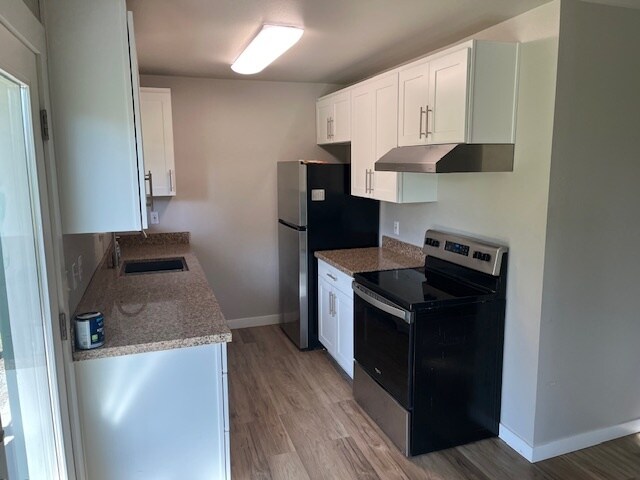 Photo - 18730 Yew Way Unit B