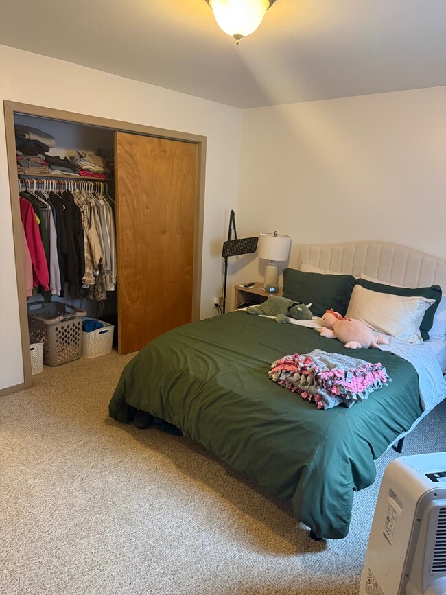 270 Shannon Ct Unit 2