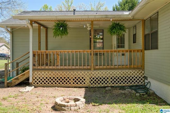 Photo - 1911 Glen Davis Ln