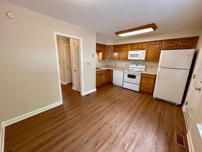 Photo - Modern & Traditional with Convenience