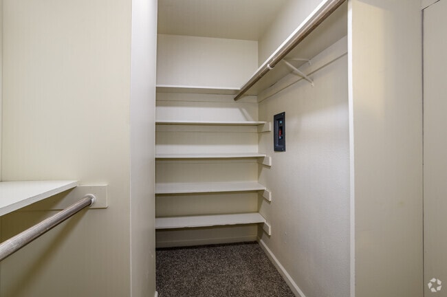 1HAB, 1BA - 550 ft² - Burnap Gardens Apartments