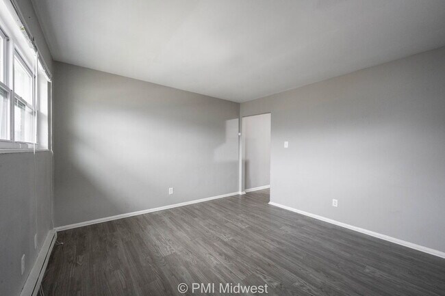 Photo - 823 Iowa St Apartamento