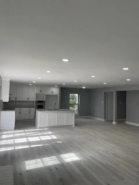 Room in House on Springhill Dr