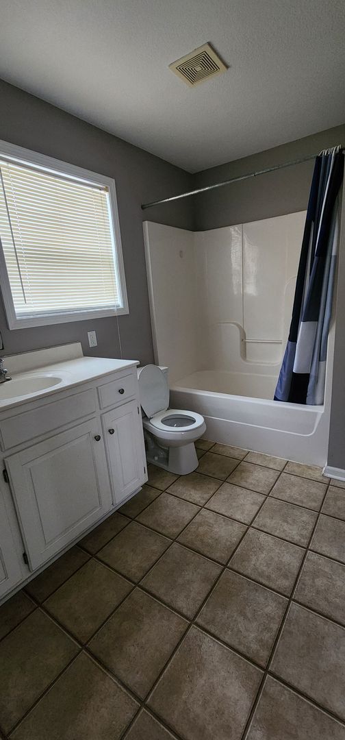 Photo - Wonderful 3 bed 2.5 Bath in Waldo! Availab...