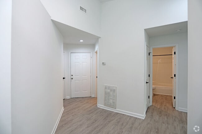 Photo - Crescent Oaks