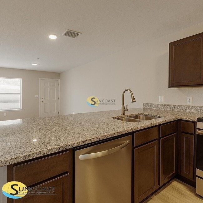 Photo - 60 Walnut Rd Unit 4