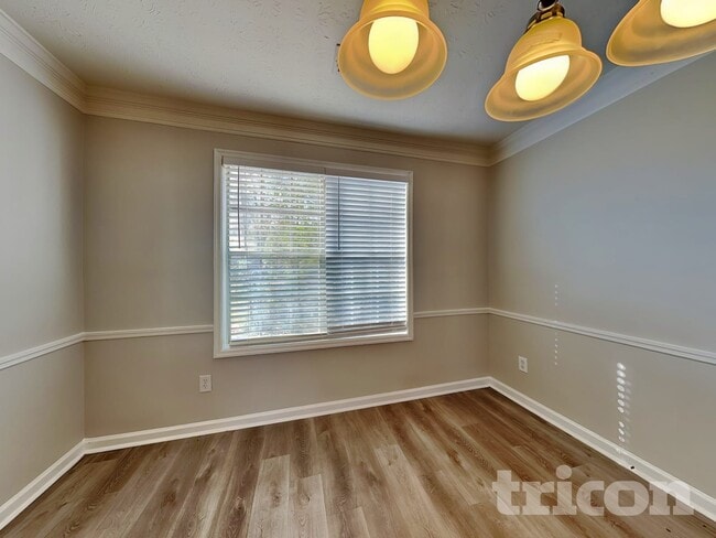 Photo - 1454 Glenfield Dr