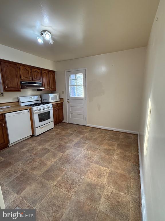 Building Photo - 5390 Taney Ave